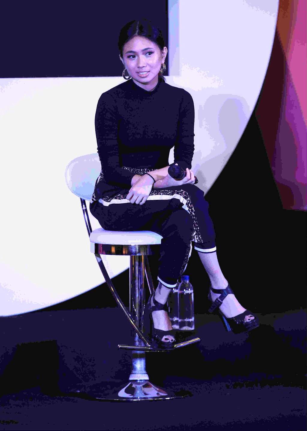 Konser Skala Internasional, Smartfren Hadirkan Niki Zefanya