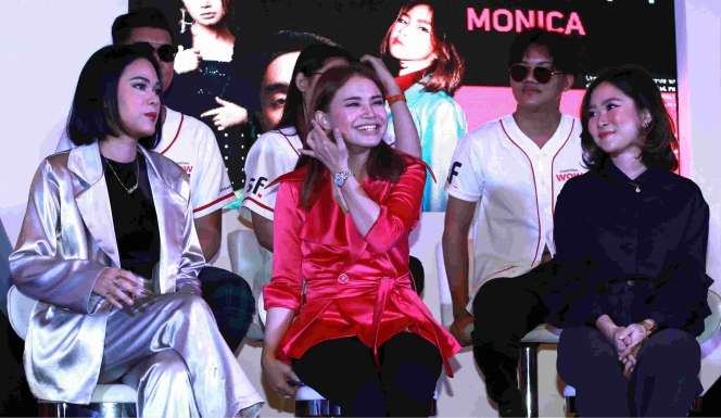 Penampilan Tak Biasa Rossa di Smartfren WOW Concert 2019