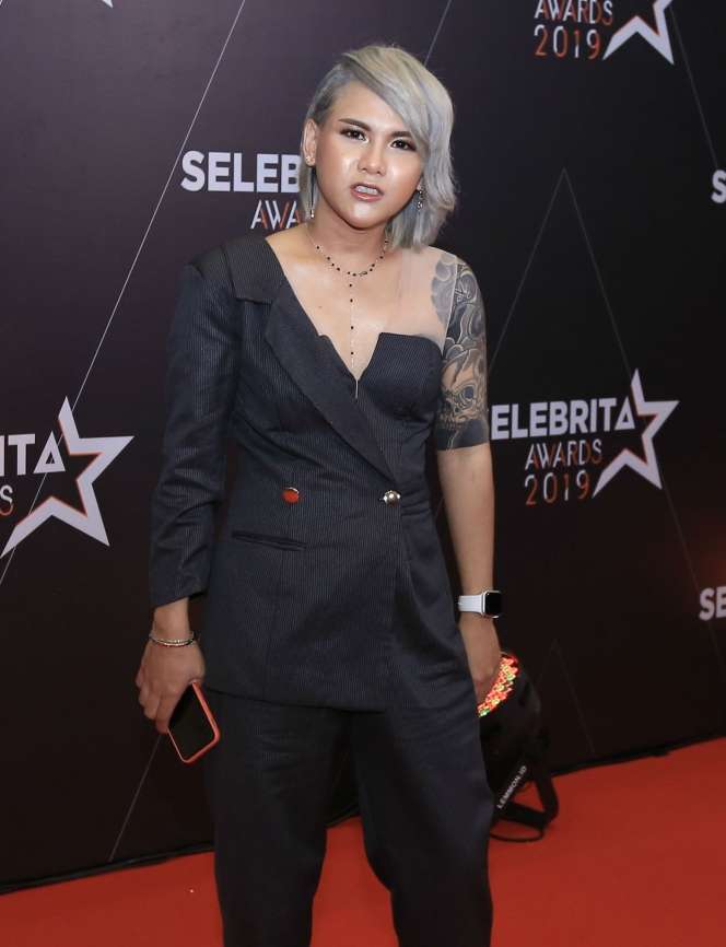 Gandeng Roy Kiyoshi, Evelyn Kabur Lihat Aming