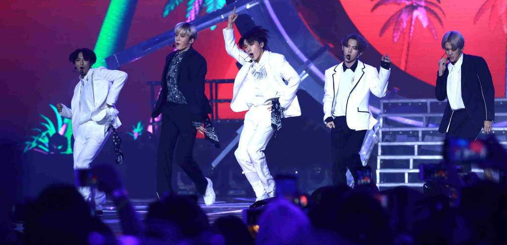 Histeris Terbius Ateez
