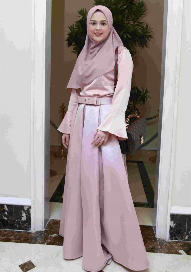 Cut Meyriska Ungkap Sisi Romantis Roger Danuarta