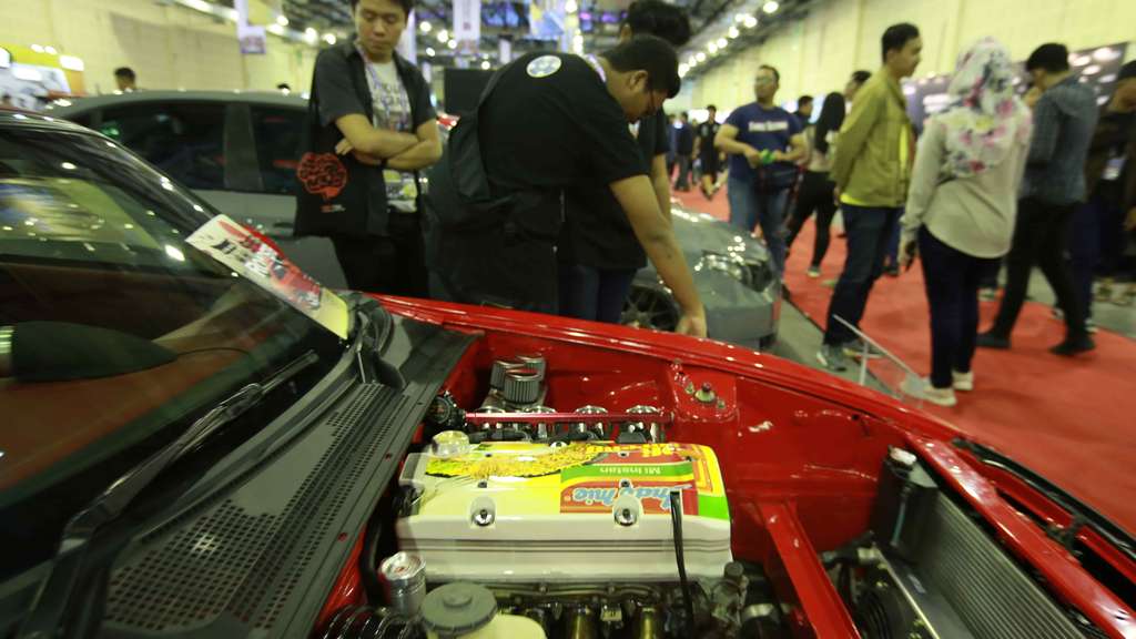 Nyeleneh, Mobil Honda S2000 Pakai 'Mesin' Mi Instan