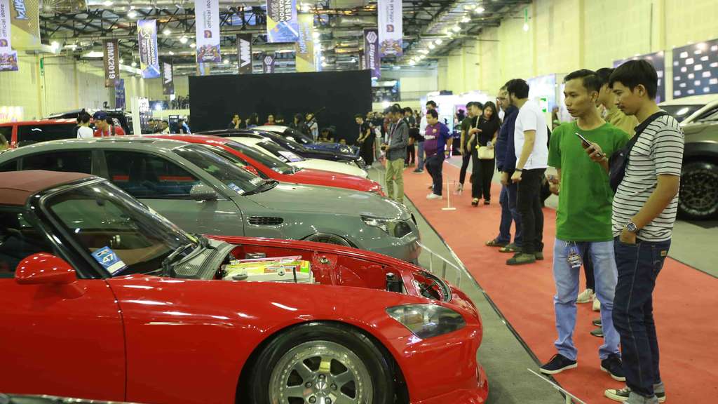 Nyeleneh, Mobil Honda S2000 Pakai 'Mesin' Mi Instan