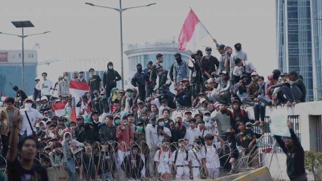 Polisi dan Pelajar Aksi Demo Kembali Terlibat Bentrok