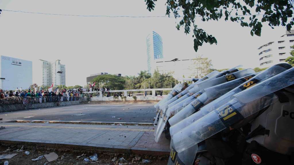 Polisi dan Pelajar Aksi Demo Kembali Terlibat Bentrok