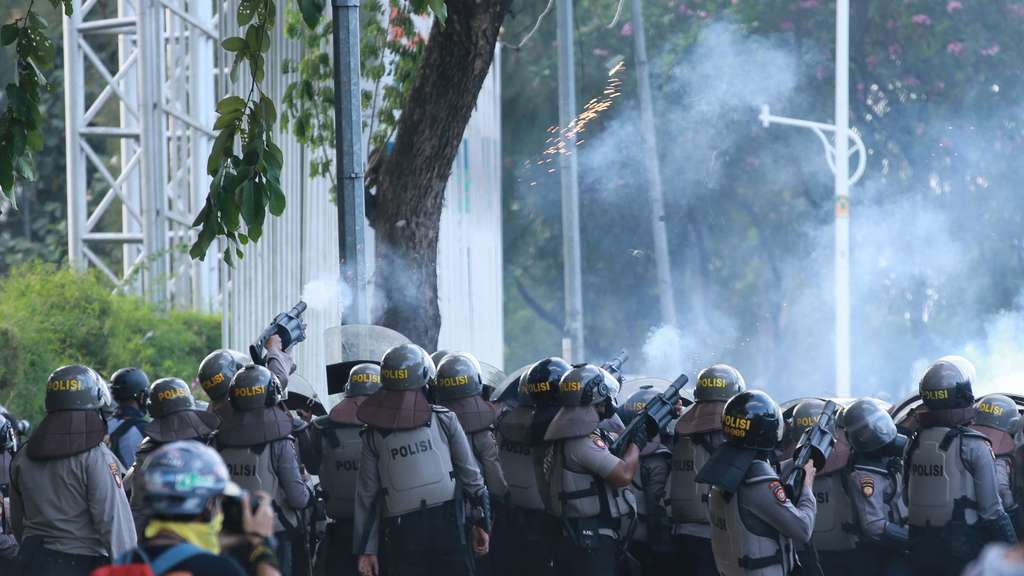 Polisi dan Pelajar Aksi Demo Kembali Terlibat Bentrok