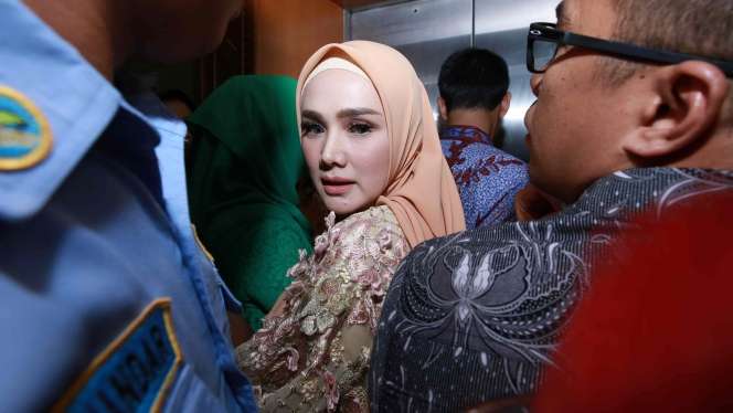 Dilantik Jadi DPR, Ini Pesan Ahmad Dhani untuk Mulan Jameela