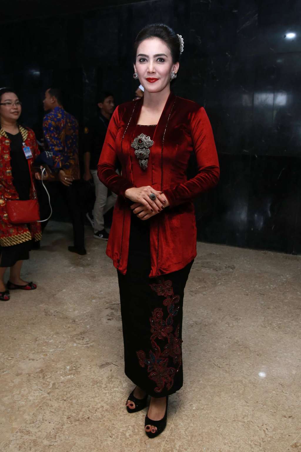 Penampilan Para Artis yang Curi Perhatian Saat Pelantikan DPR