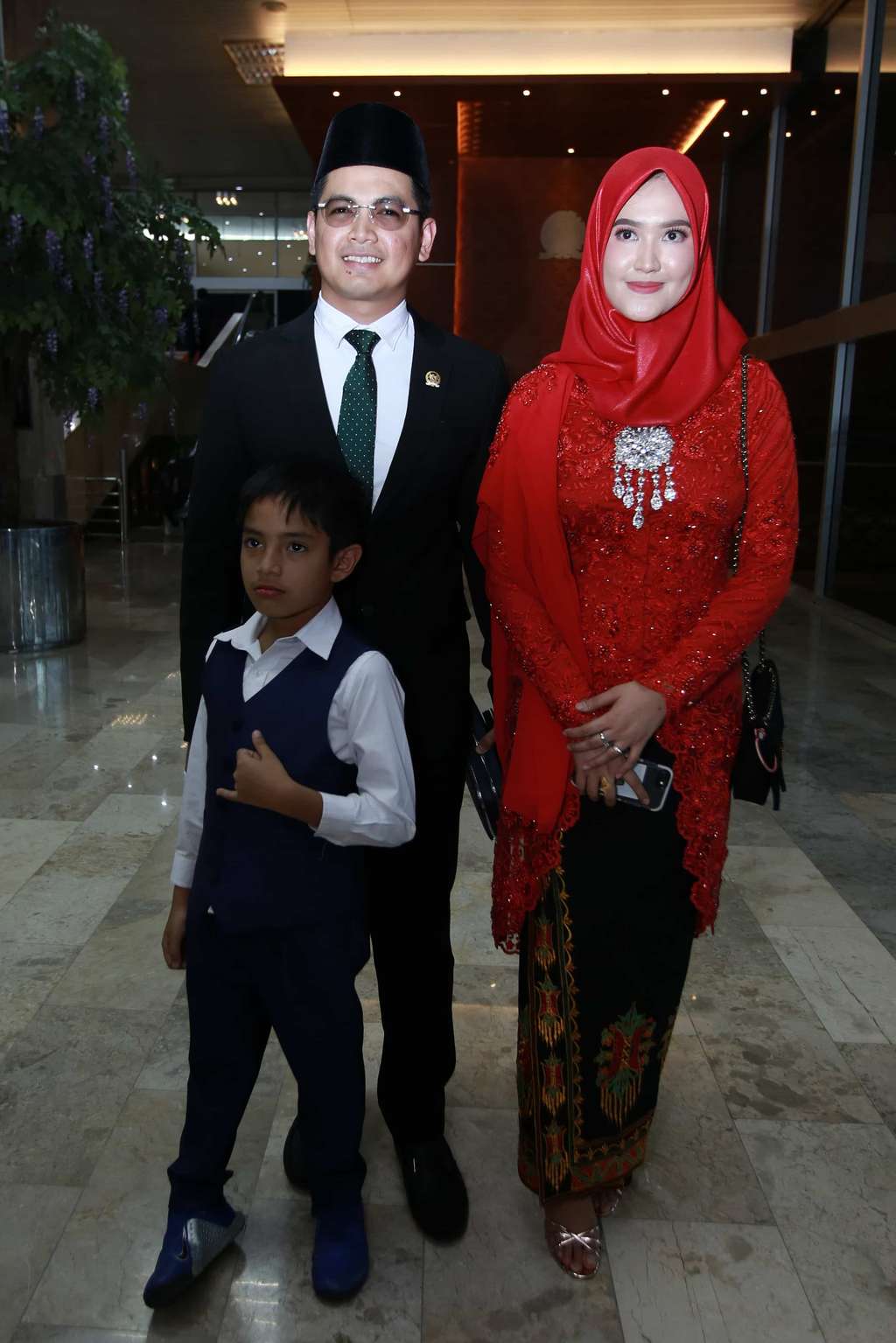 Penampilan Para Artis yang Curi Perhatian Saat Pelantikan DPR