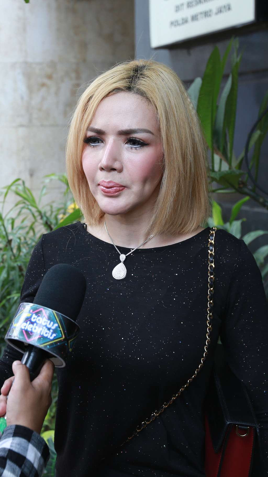 Ketahuan Jam Tangannya Palsu, Barbie Kumalasari Malu