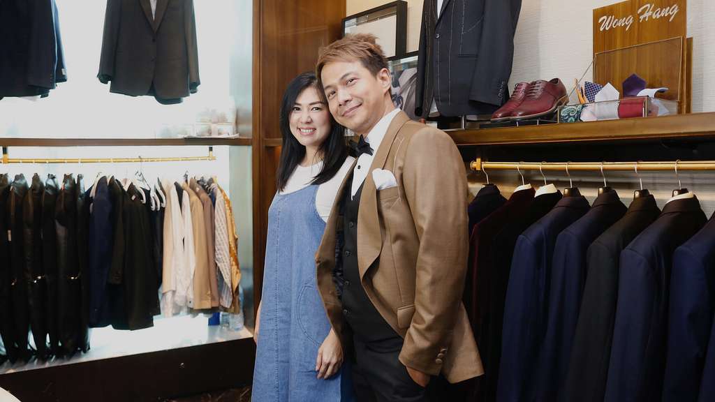 Fitting Baju Pengantin, Delon Tak Sabar Menikah Kedua Kali