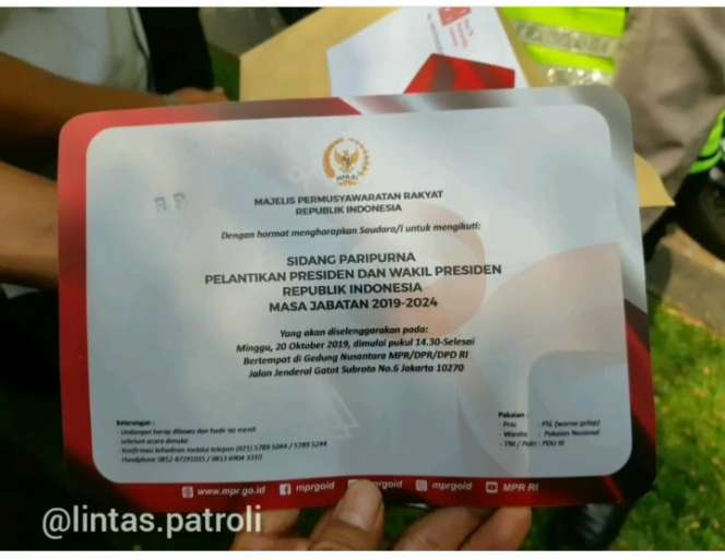 Misteri Mobil B 1 RI Berisi Parang Saat Pelatikan Jokowi