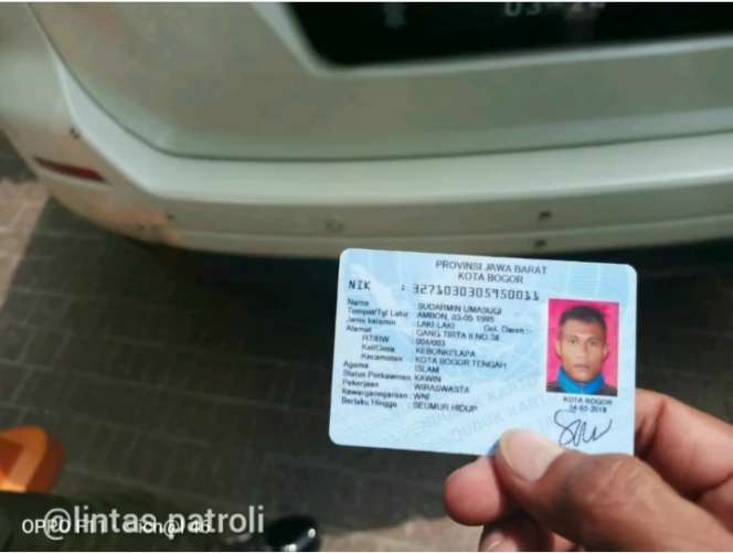 Misteri Mobil B 1 RI Berisi Parang Saat Pelatikan Jokowi