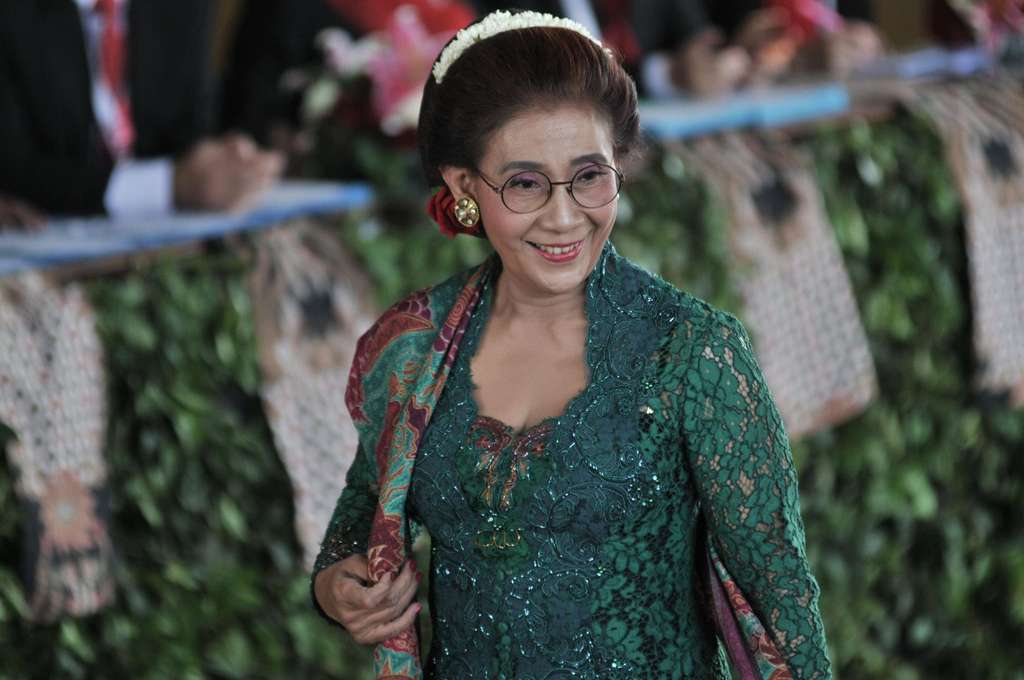 Penampilan Cantik Nan Anggun 8 Srikandi di Pelantikan Presiden