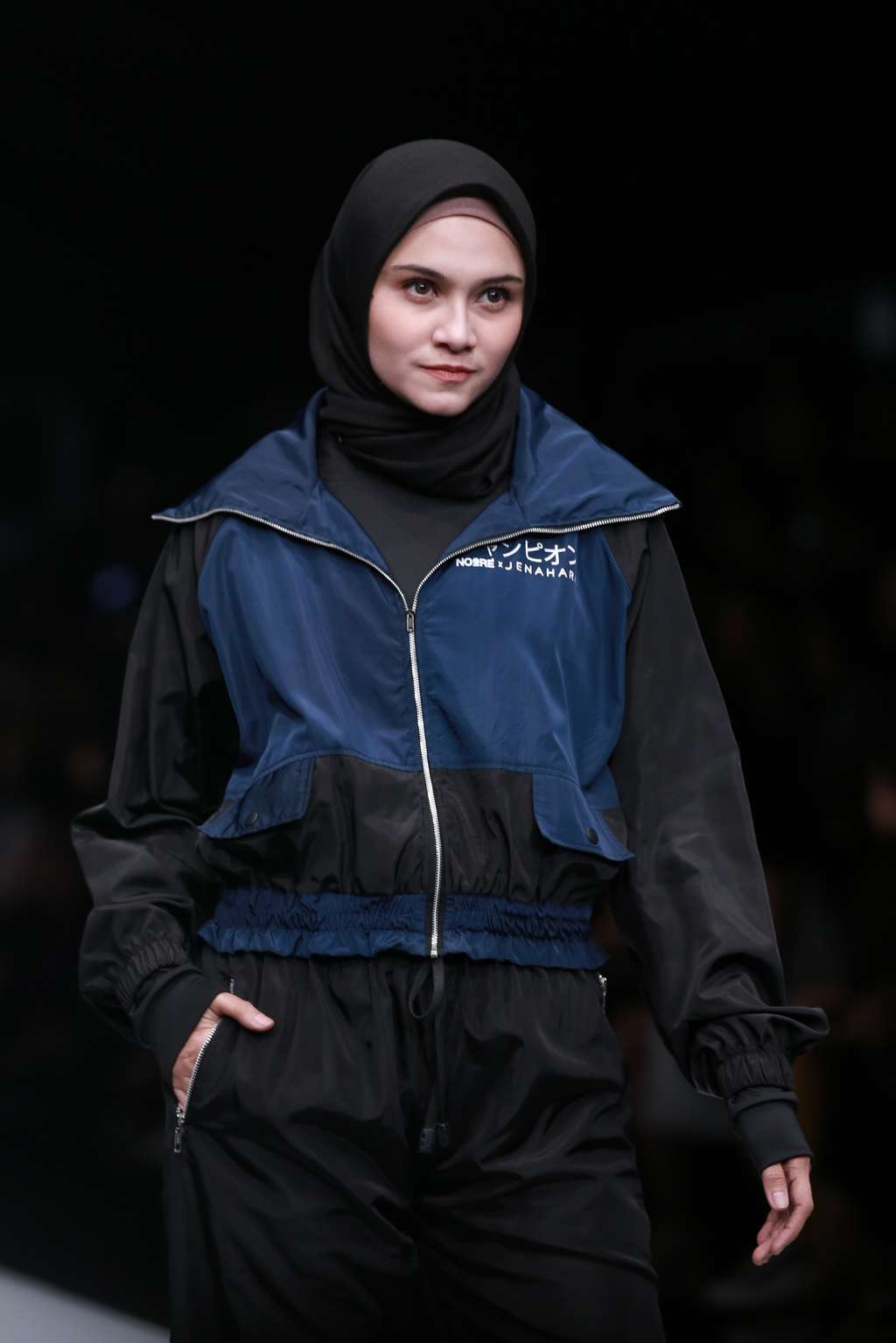 Deretan Artis Berhijab Melenggang di Jakarta Fashion Week 2020