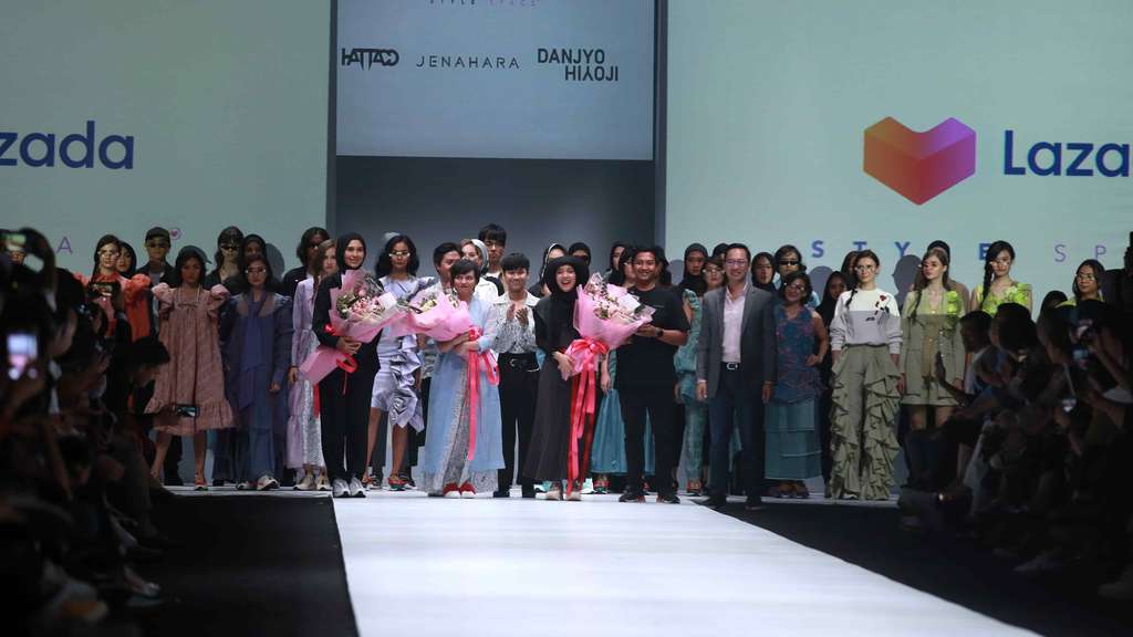 Inspirasi Busana Olahraga Stylish Ala Jenahara