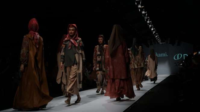Stylish dengan Busana Hijab Pojabi