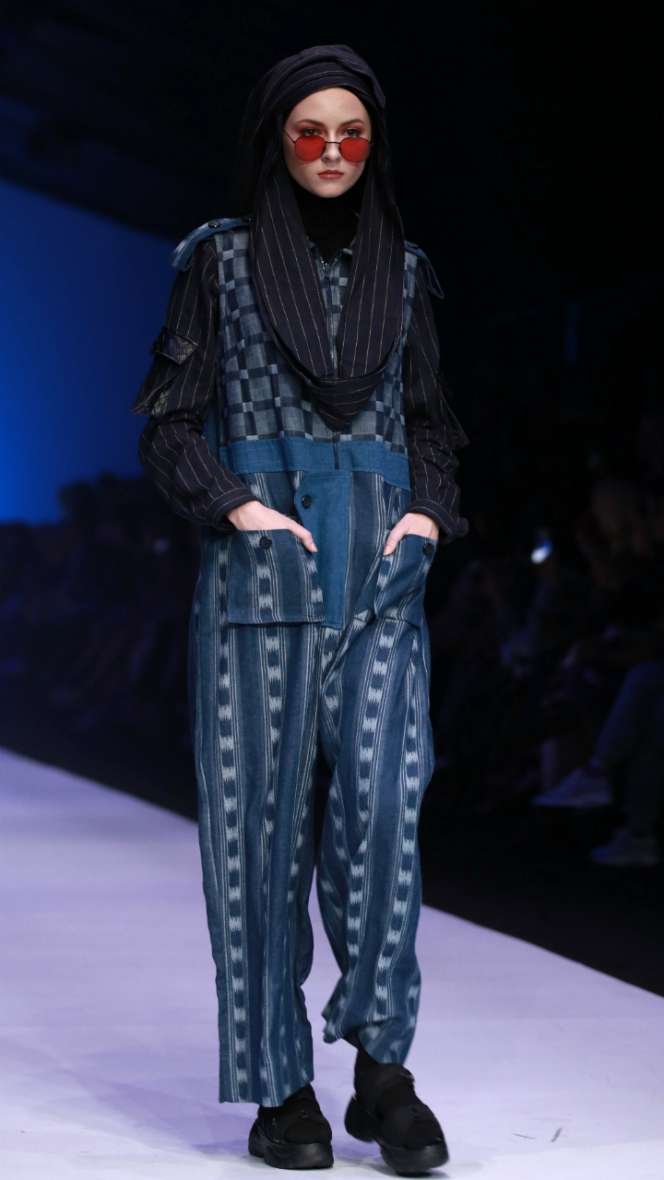 Stunning dengan Koleksi Busana Hijab Motif Print 