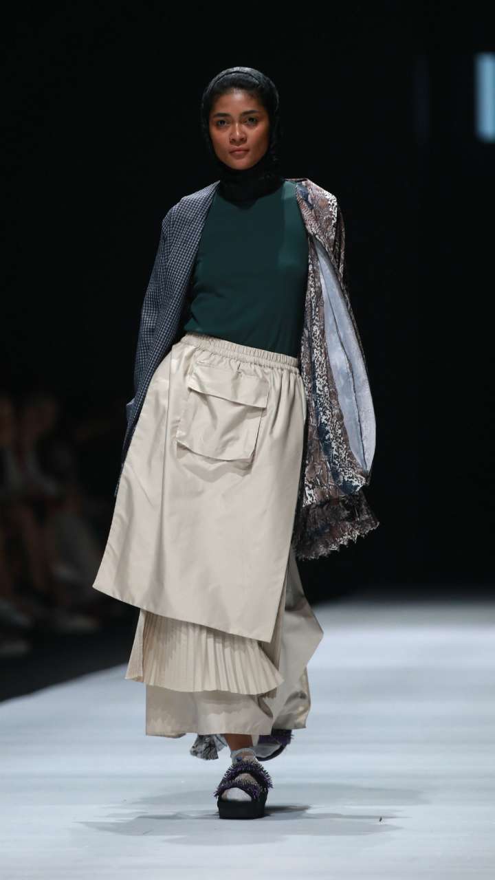 Nuansa Hijab Safari di Panggung JFW 2020