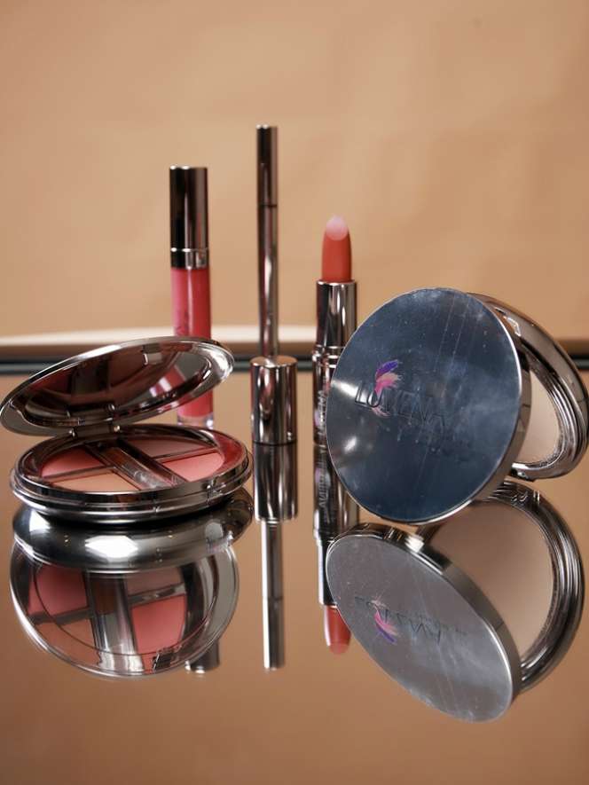 Tampil Cetar dengan Makeup Lokal Kekinian