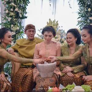 Foto Cantiknya Kartika Sari, Adik KD & Yuni Shara Saat Menikah