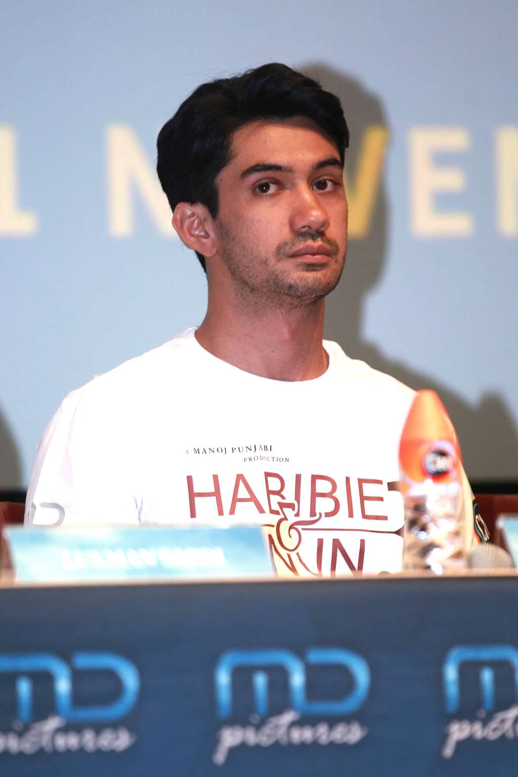 Kata Reza Rahadian Soal Video Viral Dicium Kiky Saputri