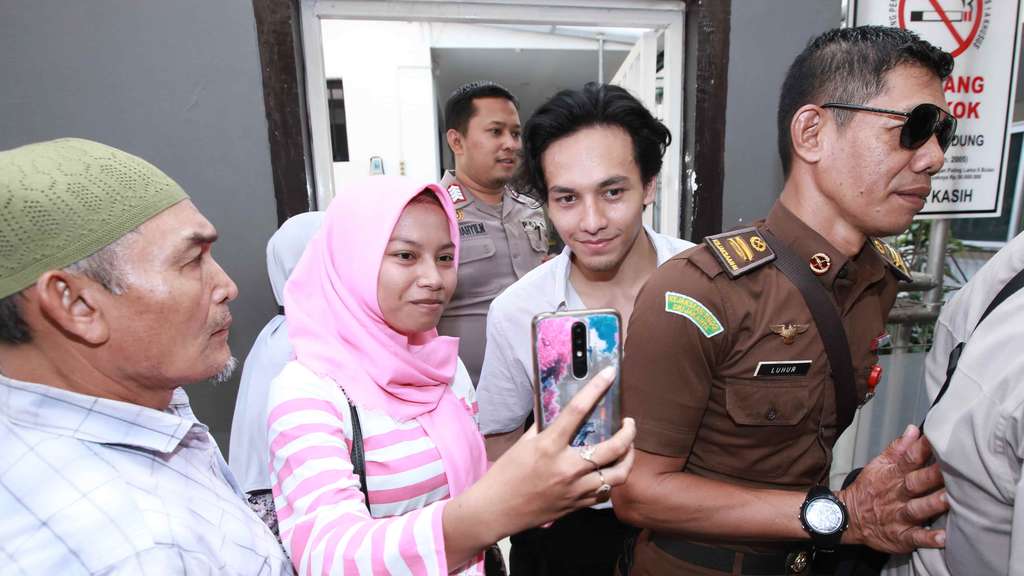 Jefri Nichol Divonis Rehabilitasi 7 Bulan