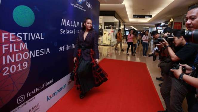 Deretan Busana Artis di Red Carpet Malam Nominasi FFI 2019