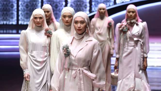 La Belle, Busana Muslimah Elegan Karya Medina Zein