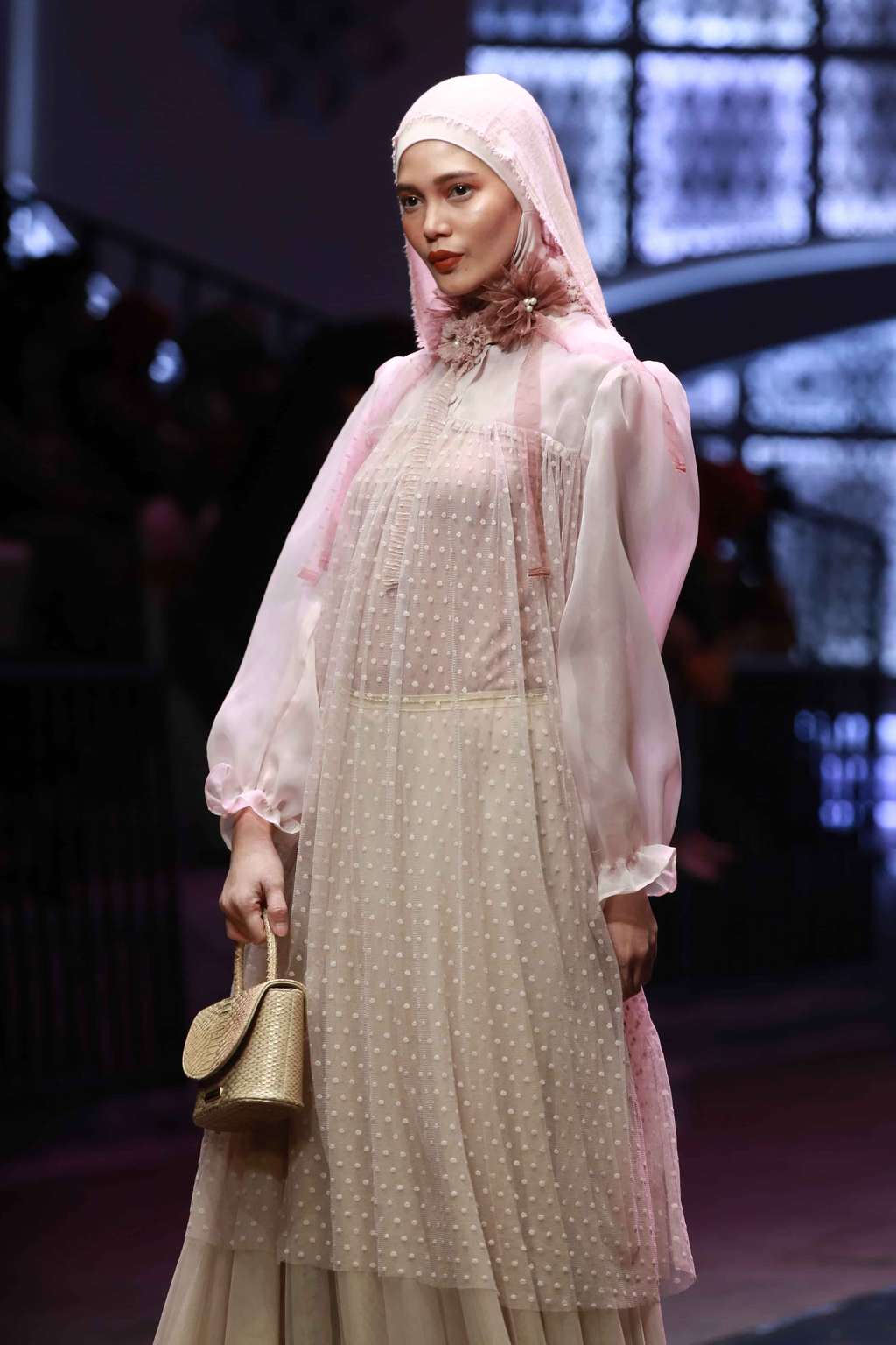 La Belle, Busana Muslimah Elegan Karya Medina Zein