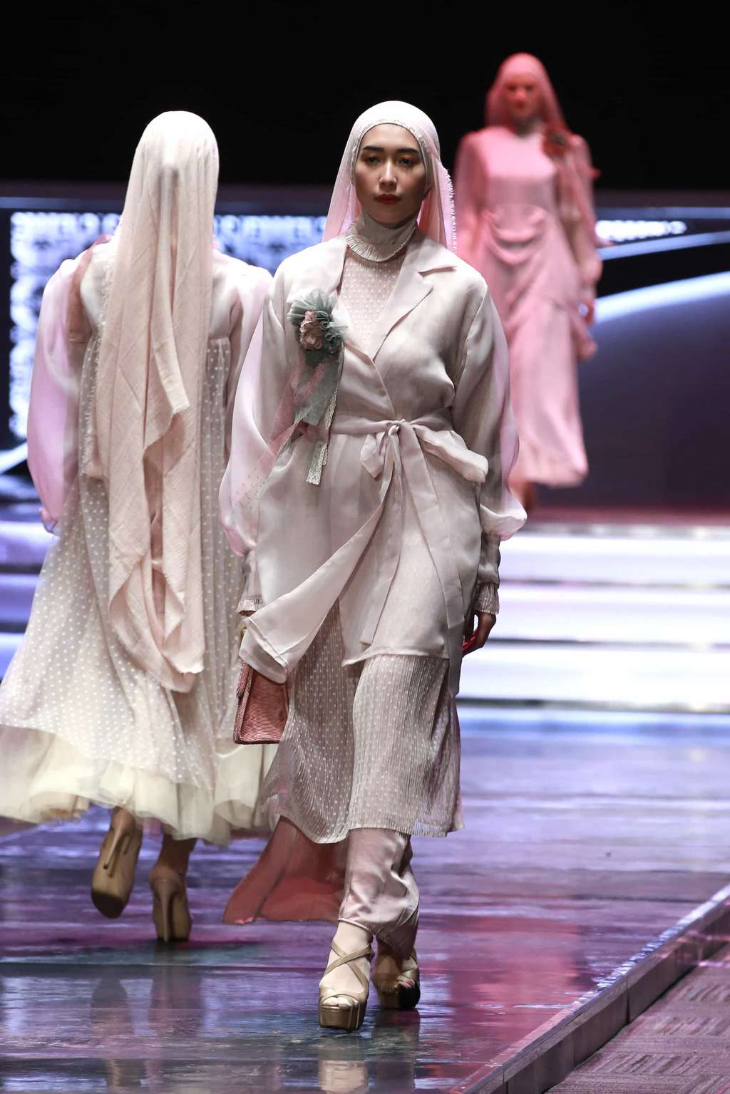 La Belle, Busana Muslimah Elegan Karya Medina Zein