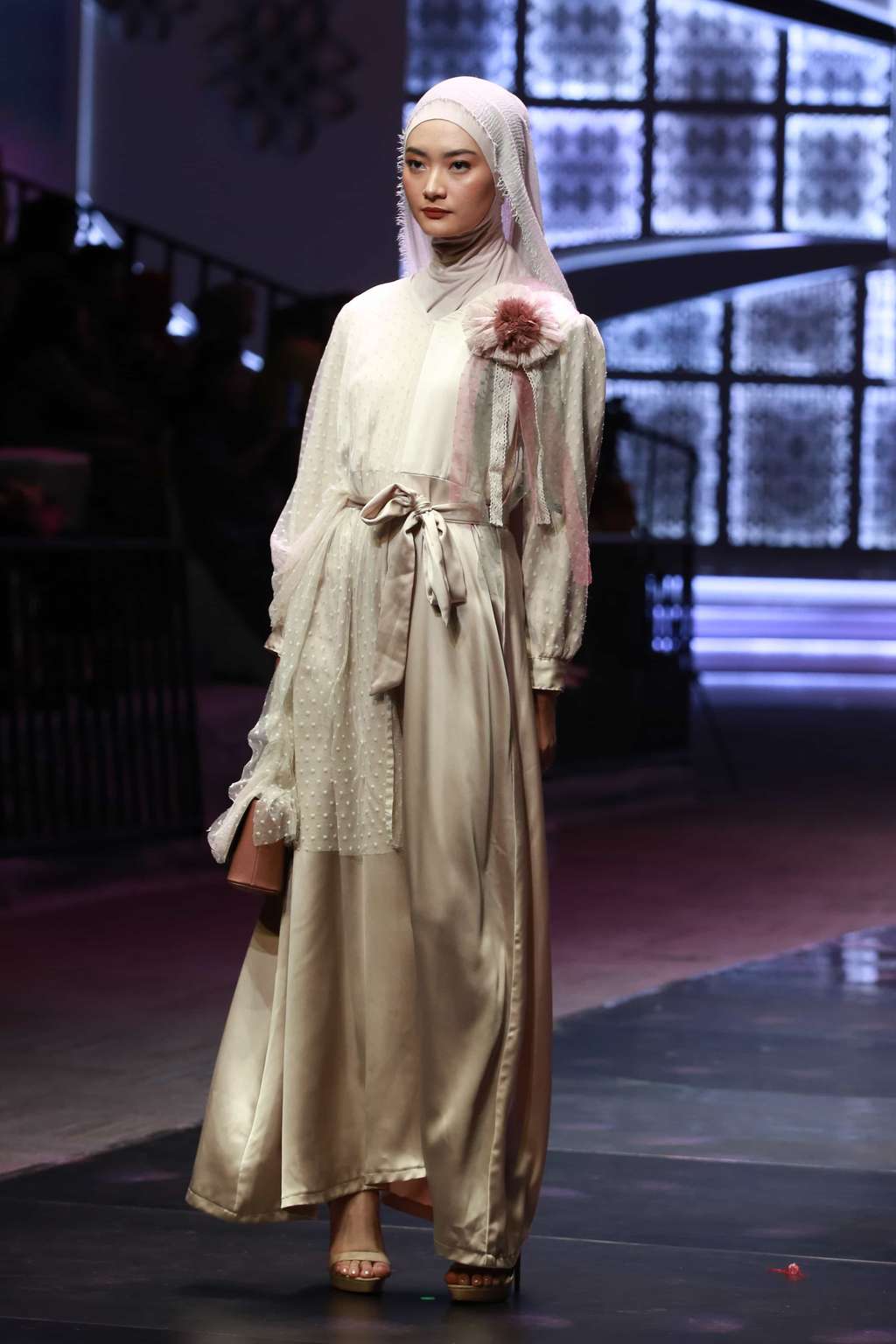 La Belle, Busana Muslimah Elegan Karya Medina Zein