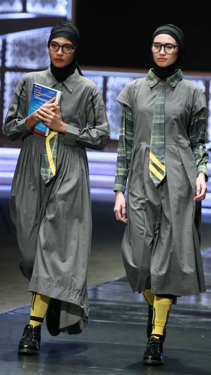 Modisnya Busana Muslimah 'Gakusei'