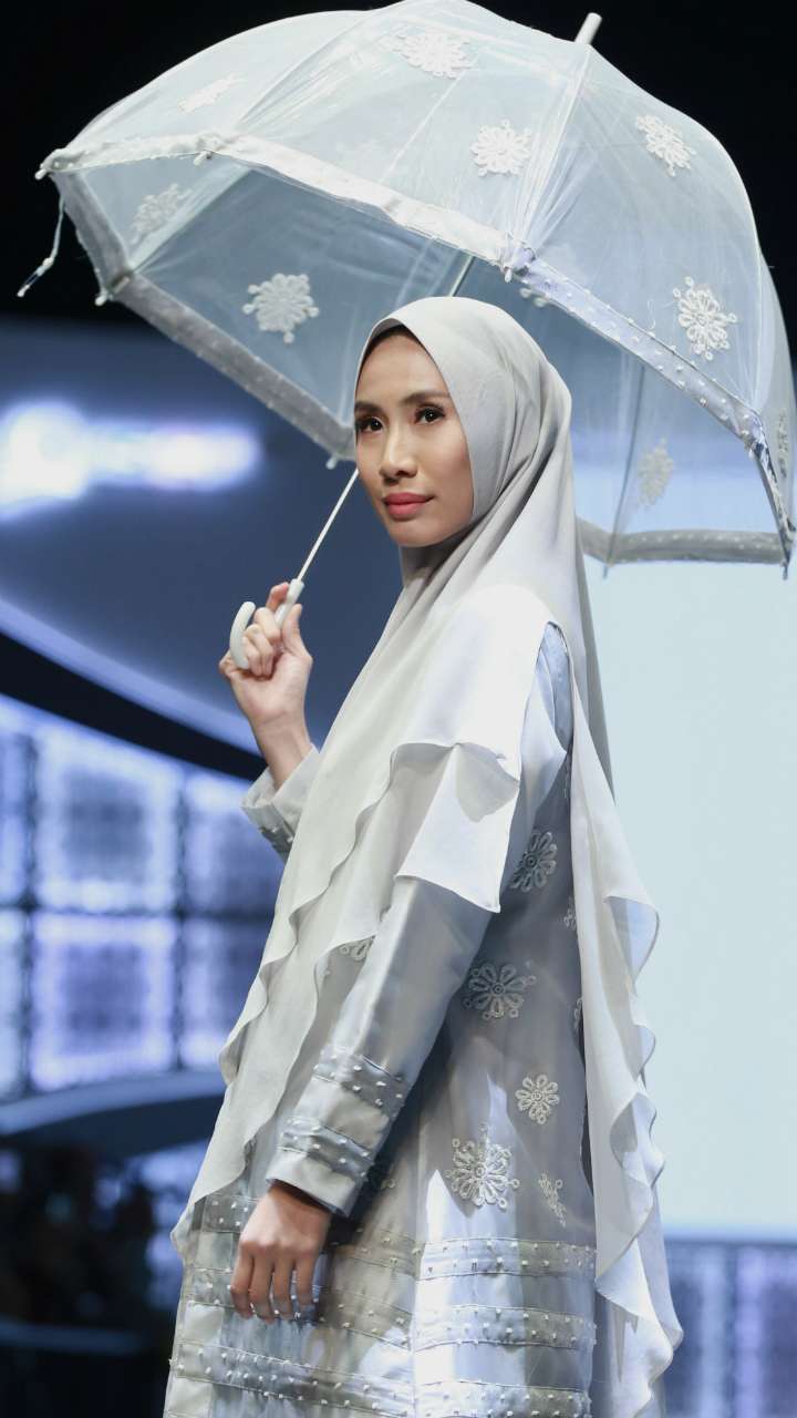 Musim Hujan Busana Muslimah Syar'i