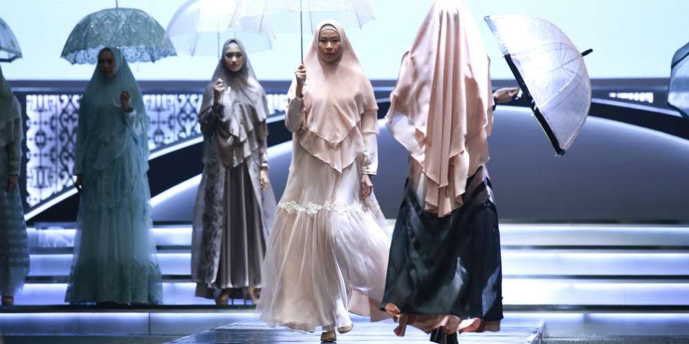 Musim Hujan Busana Muslimah Syar'i