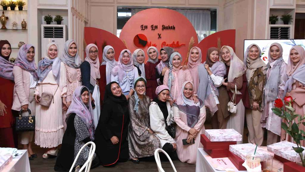 Sibuk Bisnis, Zee Zee Shahab Tetap Jaga Komitmen Keluarga