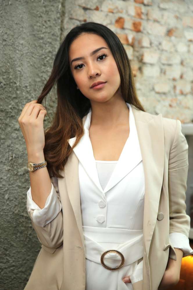 Tak Lagi Seksi, Anya Geraldine Modis dengan Outfit Minimalis