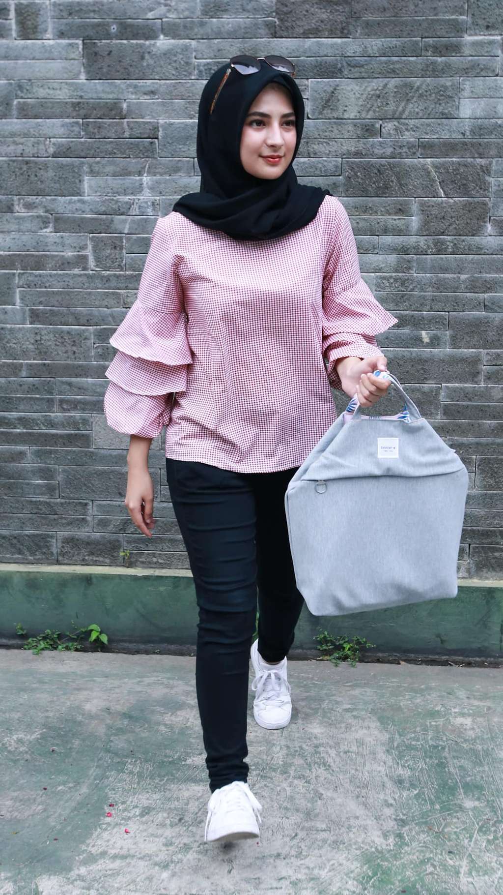 Tampil Kece dengan Printed Bag Kekinian