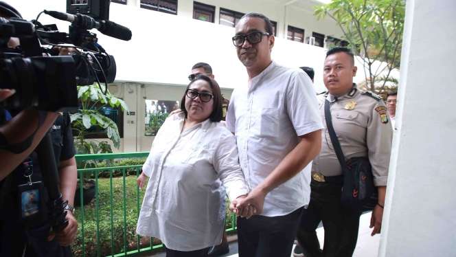 Reaksi Nunung dan Suami Divonis 1,5 Tahun Rehabilitasi