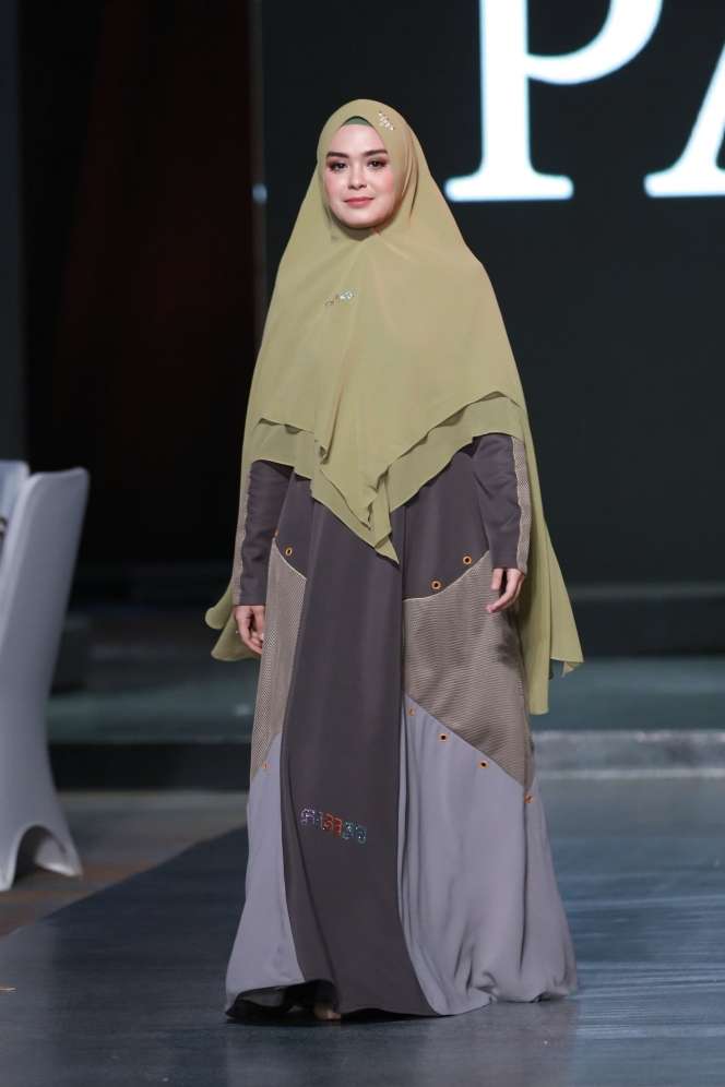 Gaya 8 Artis Berhijab Syar’i Si.Se.Sa, Cantiknya Bikin Teduh