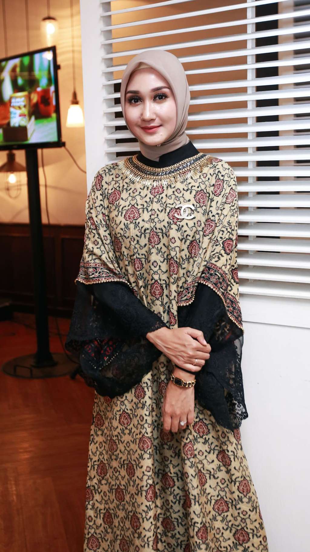 Foto Wajah Bahagia Dian Pelangi Usai Menikah