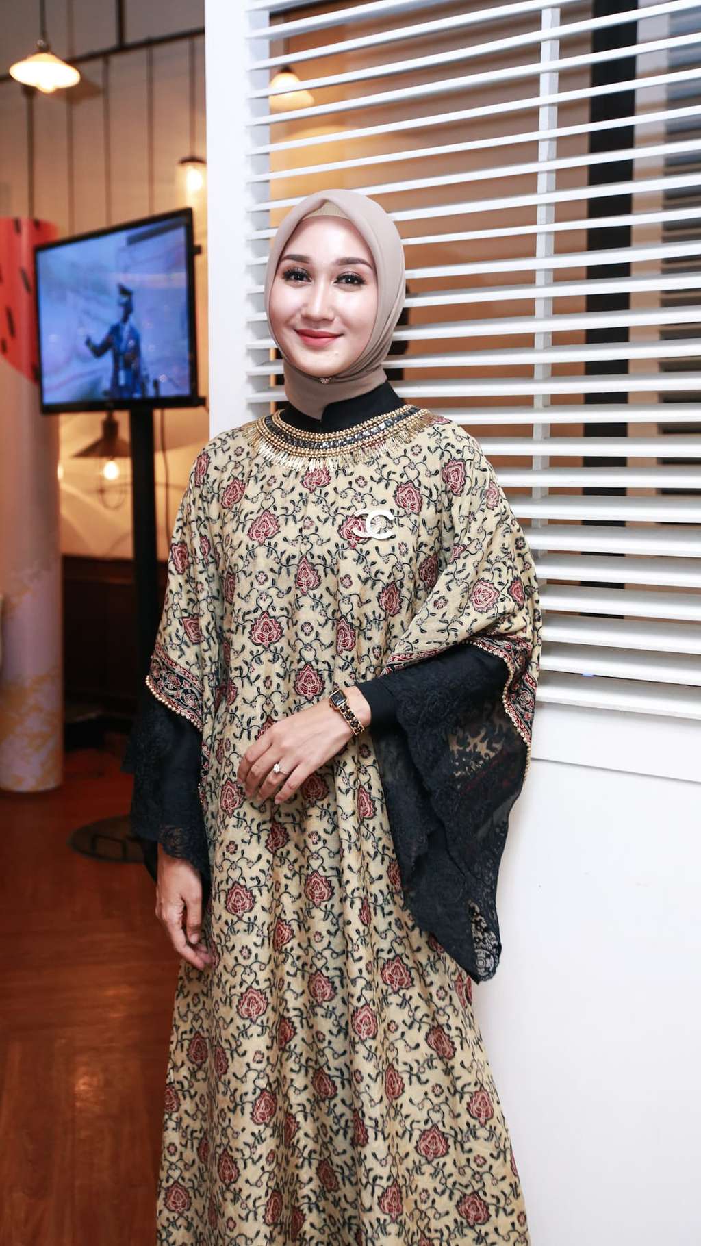 Foto Wajah Bahagia Dian Pelangi Usai Menikah