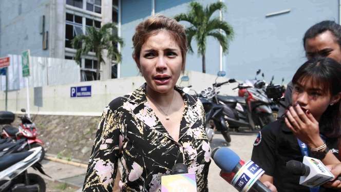 Ekspresi Kesal Nikita Mirzani Dapat Tagihan Listrik Rp 26 Juta