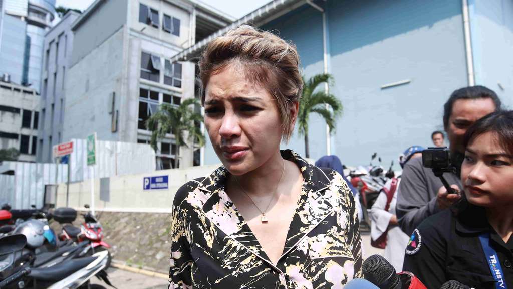 Ekspresi Kesal Nikita Mirzani Dapat Tagihan Listrik Rp 26 Juta