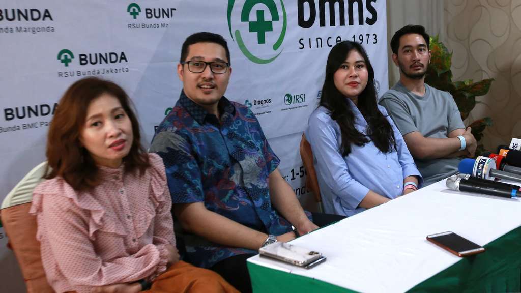 Foto Raut Bahagia Syahnaz dan Jeje Usai Kelahiran si Kembar