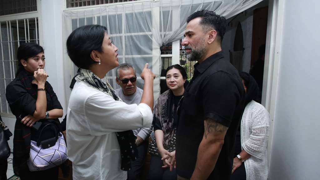 Potret 5 Pesohor Mengenang Ria Irawan
