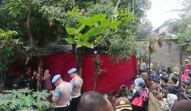 Makam Lina Mantan Istri Sule Dibongkar Polisi