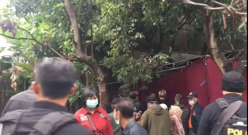 Makam Lina Mantan Istri Sule Dibongkar Polisi