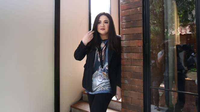 Pesona Kecantikan Cornelia Agatha di Usia 47 Tahun, Awet Muda!