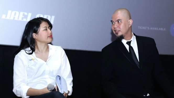 Foto Ekspresi Dul, `Member` Baru Dewa 19 Bersama Ahmad Dhani